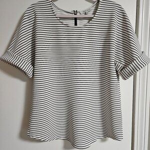 Rose and Olive Black & White Stripe Zip Up in Back Short Sleeve Shirt - Size L
